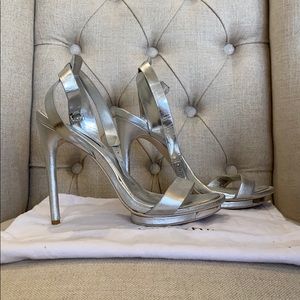 BCBGMAXAZRIA Silver stiletto